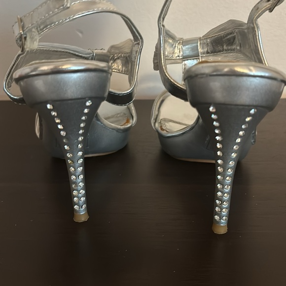 Michaelangelo Women’s Strappy Heeled Sandals, Good Used Condition! Size 7 - Picture 4 of 6